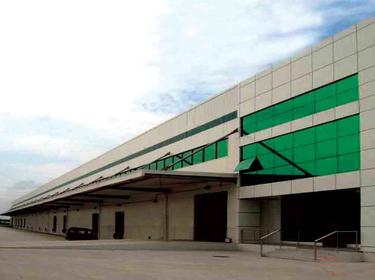 Prologis Timeline - 2004 Exterior shot of a warehouse truck court